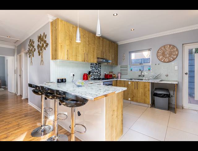 3 BEDROOM FREEHOLD FOR SALE IN PARKLANDS